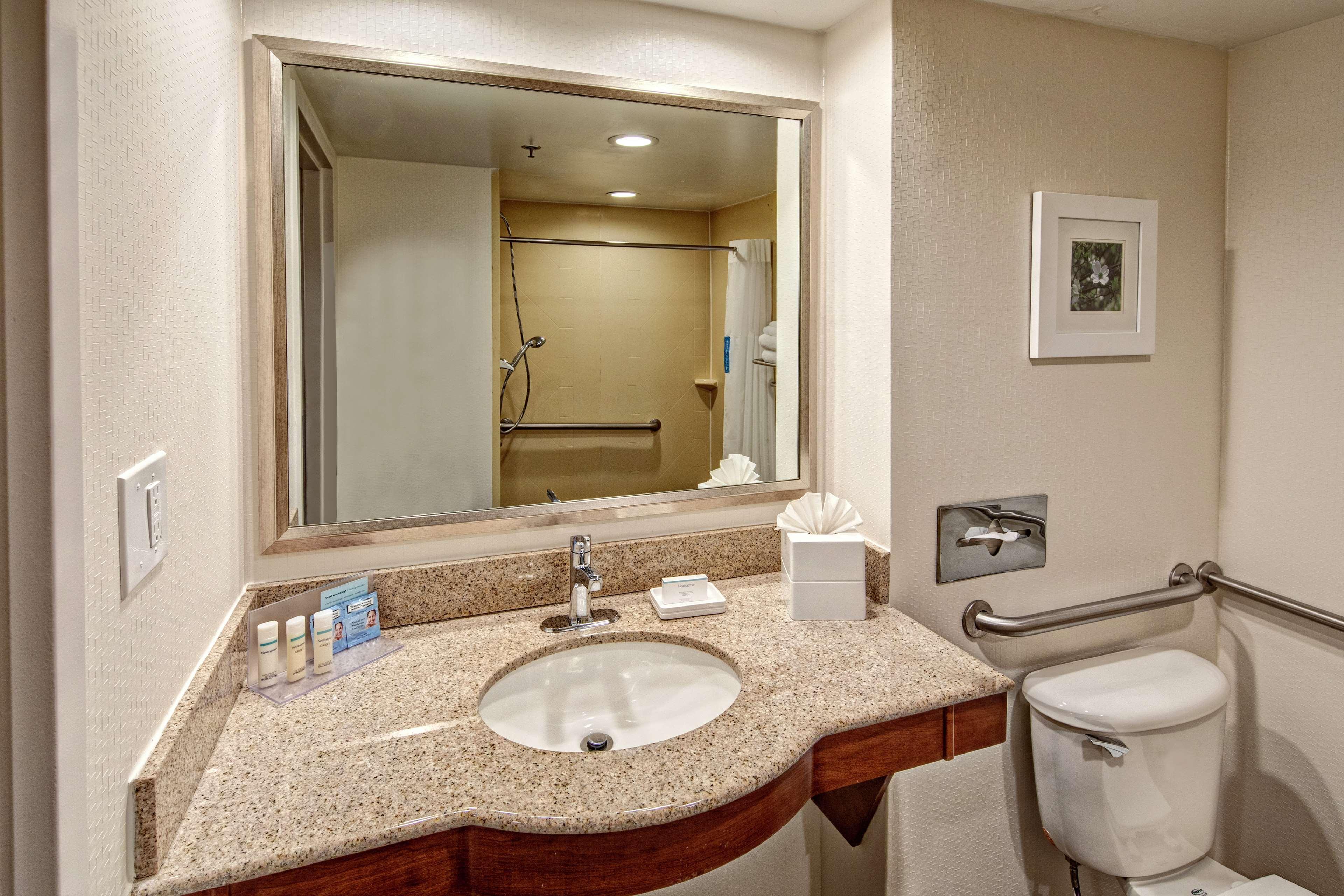 Hampton Inn Charlotte/Matthews Exterior photo