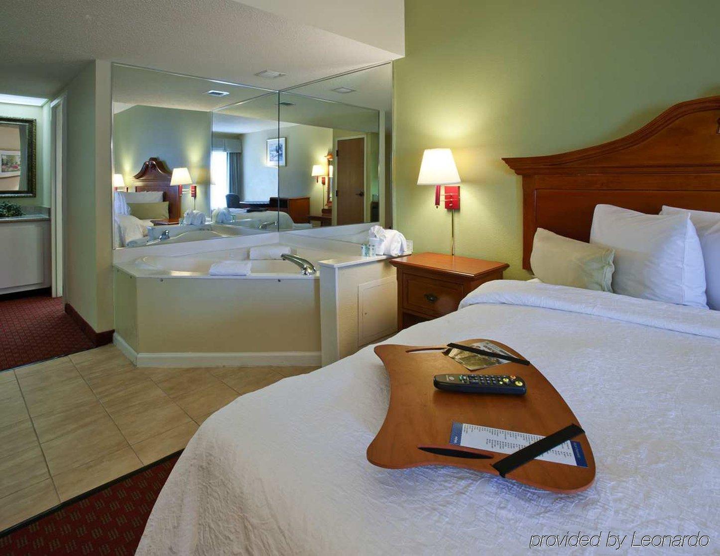 Hampton Inn Charlotte/Matthews Room photo